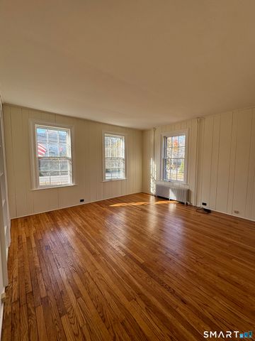 43-45 High Street, Clinton, CT 06413