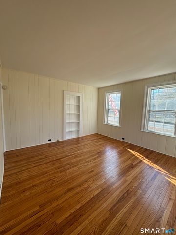 43-45 High Street, Clinton, CT 06413
