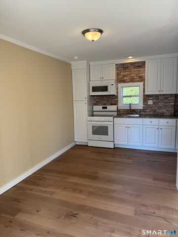 43-45 High Street, Clinton, CT 06413