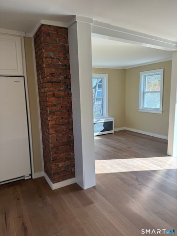 43-45 High Street, Clinton, CT 06413