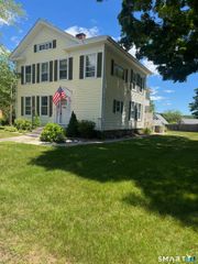 43-45 High Street, Clinton, CT 06413