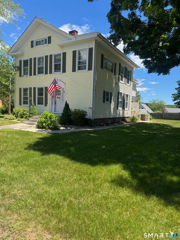 43-45 High Street, Clinton, CT 06413