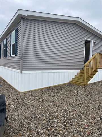 1352 Hilltop Drive, Robinson Twp, PA 15019