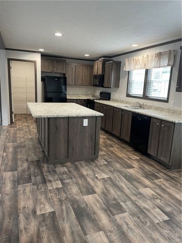 1352 Hilltop Drive, Robinson Twp, PA 15019