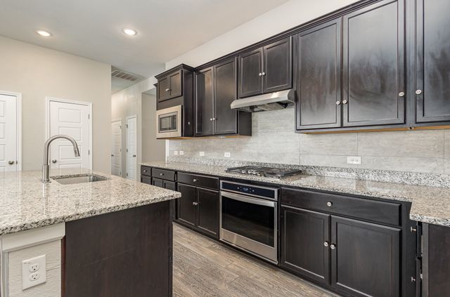 1572 Cedar Crest Drive, Forney, TX 75126