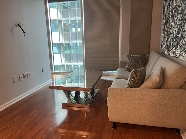 415 Church St Apt 1909, Nashville, TN 37219