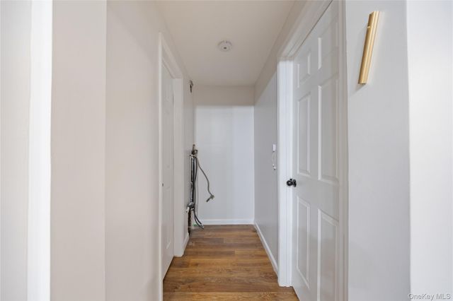 8 Apple Blossom Court, Airmont, NY 10952