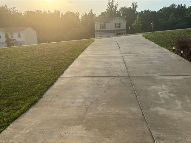6375 Century Lane, Thomasville, NC 27360