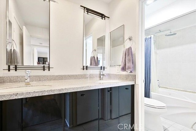 898 Temple 125, Los Angeles, CA 90042