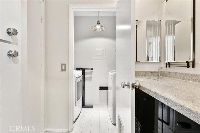 898 Temple 125, Los Angeles, CA 90042