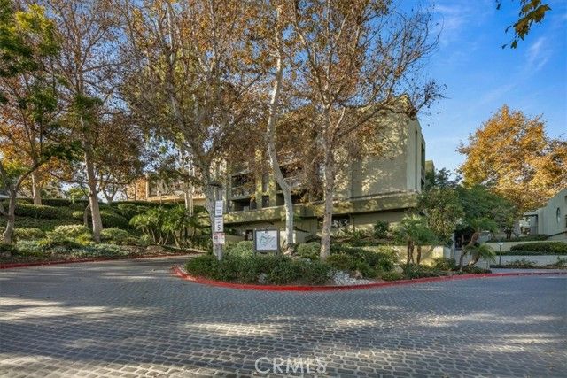 898 Temple 125, Los Angeles, CA 90042