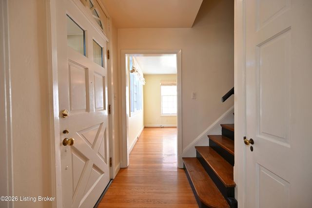621 Cochran Hill Rd, Louisville, KY 40206