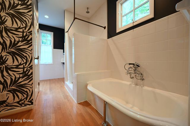 621 Cochran Hill Rd, Louisville, KY 40206