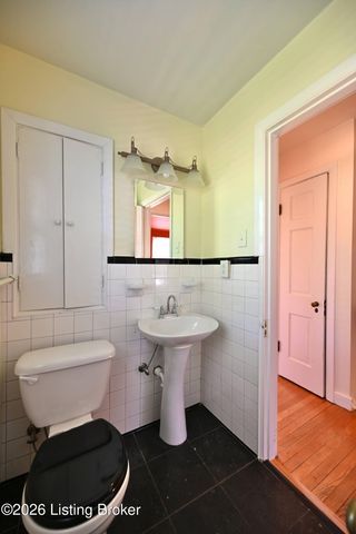 621 Cochran Hill Rd, Louisville, KY 40206