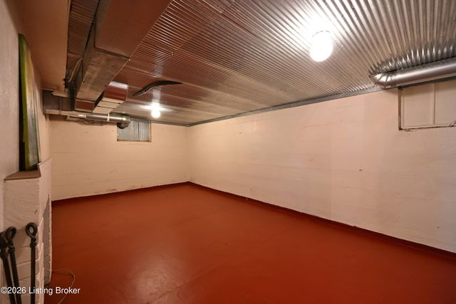 621 Cochran Hill Rd, Louisville, KY 40206