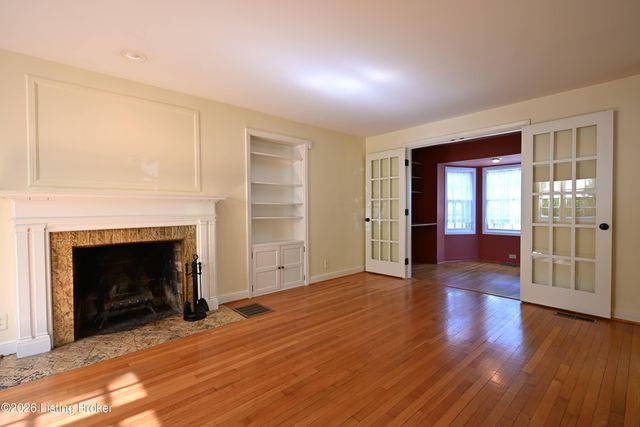 621 Cochran Hill Rd, Louisville, KY 40206