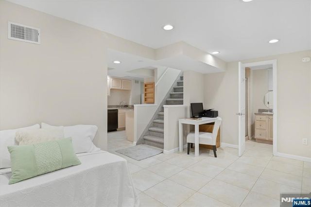 79 Winding Way, Cedar Grove, NJ 07009