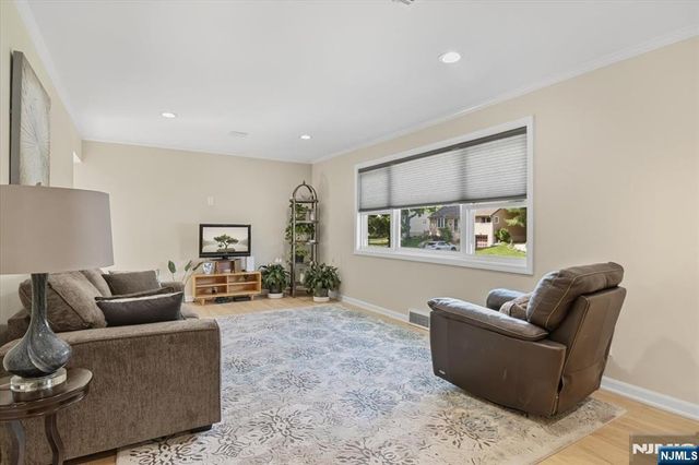 79 Winding Way, Cedar Grove, NJ 07009