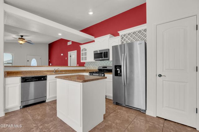 14235 Strata Rock Drive, El Paso, TX 79938