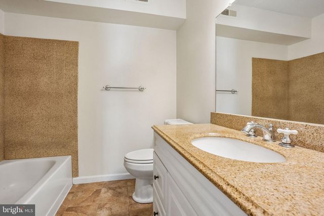 314 A MITTEN LN, Mt Laurel, NJ 08054