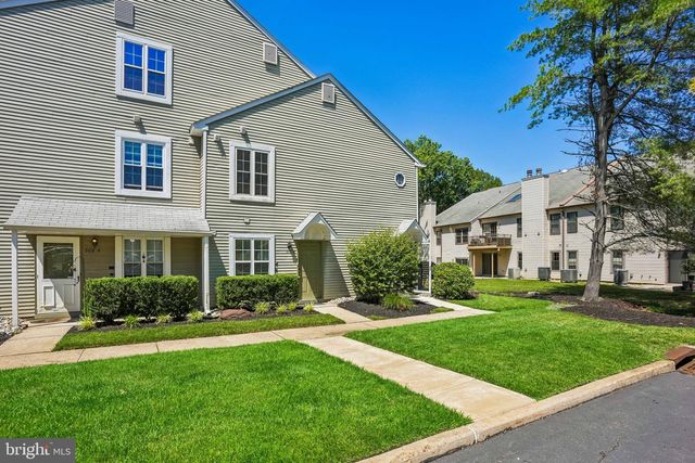 314 A MITTEN LN, Mt Laurel, NJ 08054