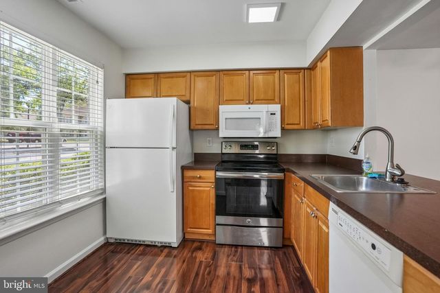 314 A MITTEN LN, Mt Laurel, NJ 08054