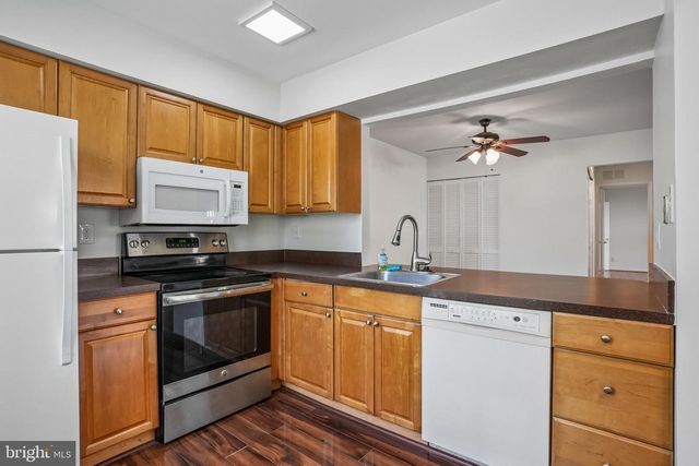 314 A MITTEN LN, Mt Laurel, NJ 08054