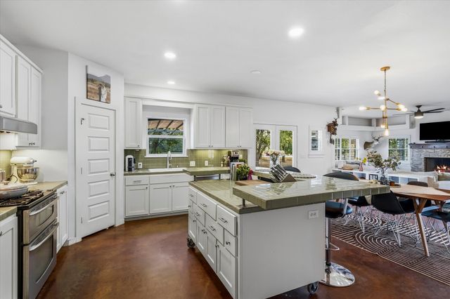 8252 Money Lane, Fort Worth, TX 76126