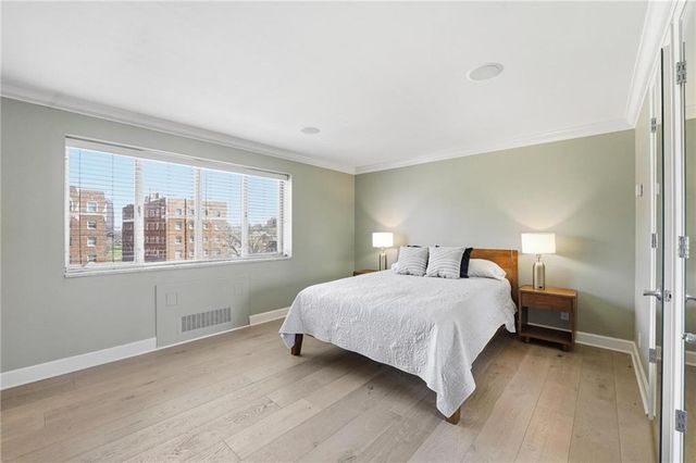 121 W 48th Street 202, Kansas City, MO 64112