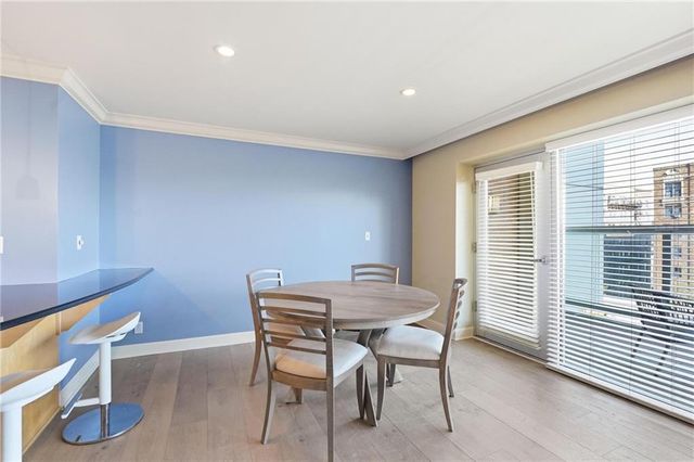 121 W 48th Street 202, Kansas City, MO 64112