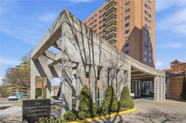 121 W 48th Street 202, Kansas City, MO 64112