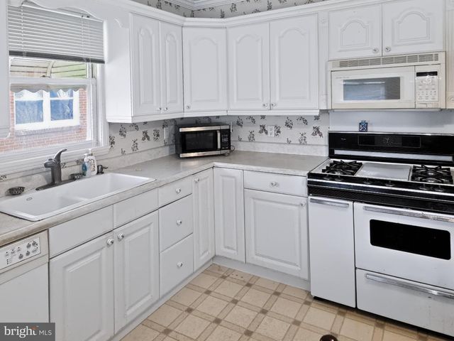 6713 BOSTON AVE, Baltimore, MD 21222