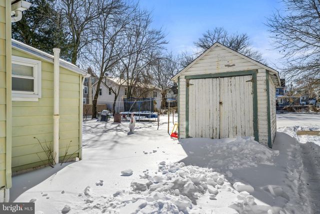 110 W HARMONY ST, Penns Grove, NJ 08069