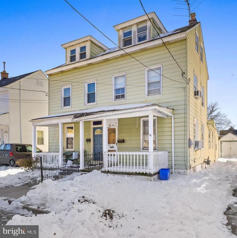 110 W HARMONY ST, Penns Grove, NJ 08069