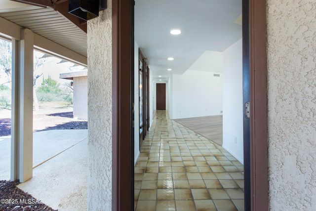 43 Saddle Horn Drive, Tubac, AZ 85646