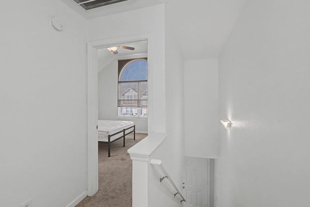 8060 Logan Dr, La Vergne, TN 37086