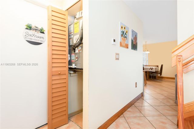 17360 NW 69th Ct 204, Hialeah, FL 33015