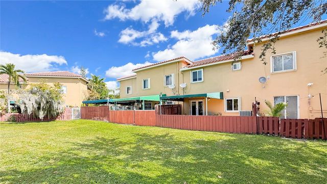 17360 NW 69th Ct 204, Hialeah, FL 33015
