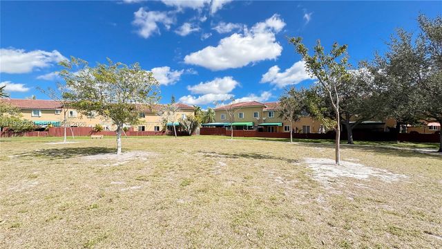 17360 NW 69th Ct 204, Hialeah, FL 33015