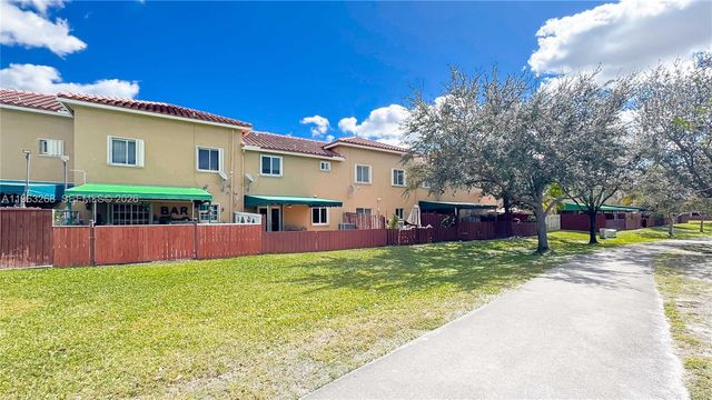 17360 NW 69th Ct 204, Hialeah, FL 33015