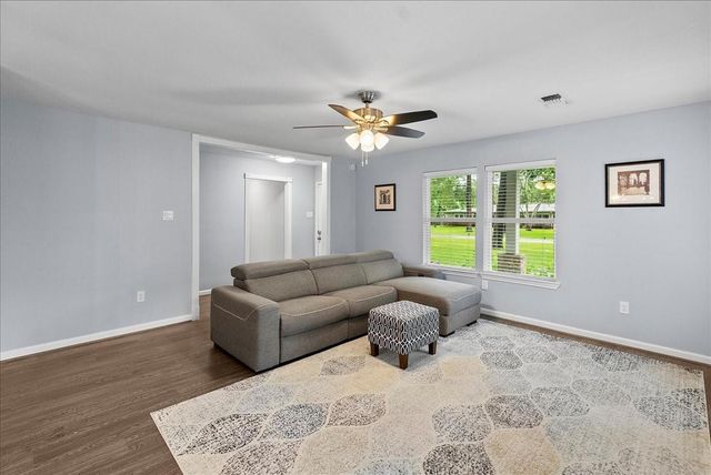 3715 Bayou Circle, Dickinson, TX 77539