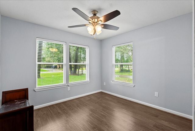 3715 Bayou Circle, Dickinson, TX 77539