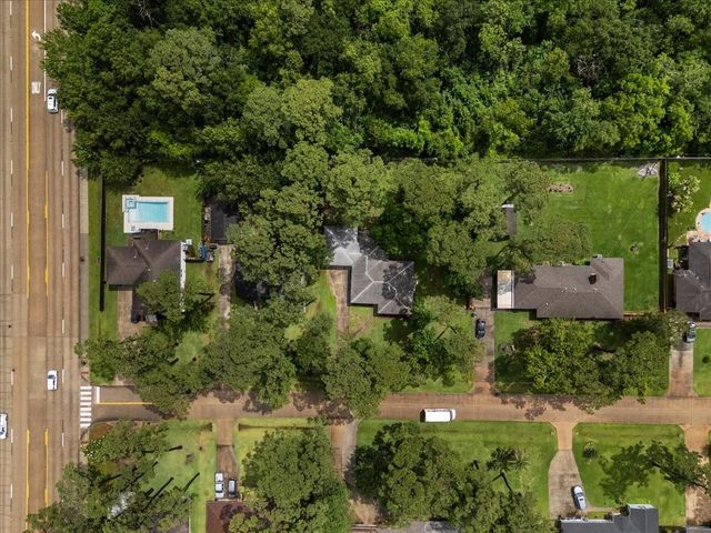 3715 Bayou Circle, Dickinson, TX 77539