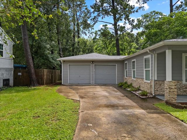 3715 Bayou Circle, Dickinson, TX 77539