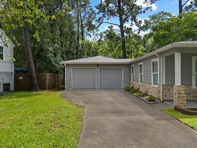 3715 Bayou Circle, Dickinson, TX 77539