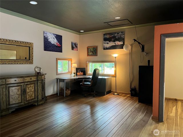 17401 Renton Maple Valley Road SE, Maple Valley, WA 98038