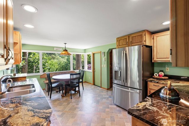 17401 Renton Maple Valley Road SE, Maple Valley, WA 98038