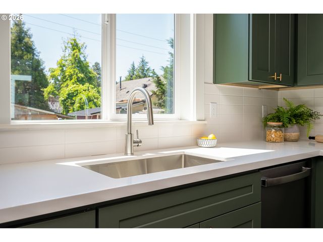 91 Ne 78th Ave, Portland, OR 97213
