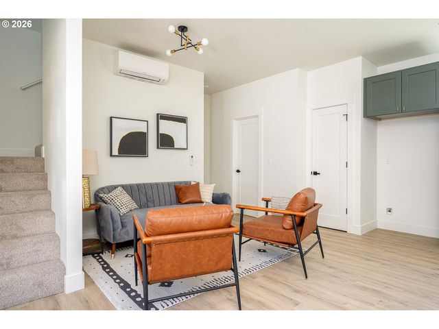 91 Ne 78th Ave, Portland, OR 97213