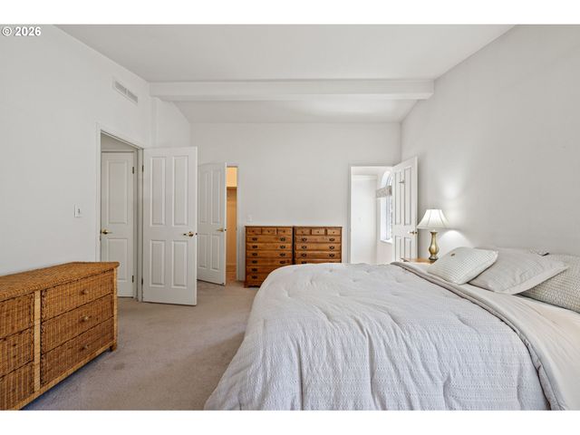 3220 CRESCENT Ave 39, Eugene, OR 97408
